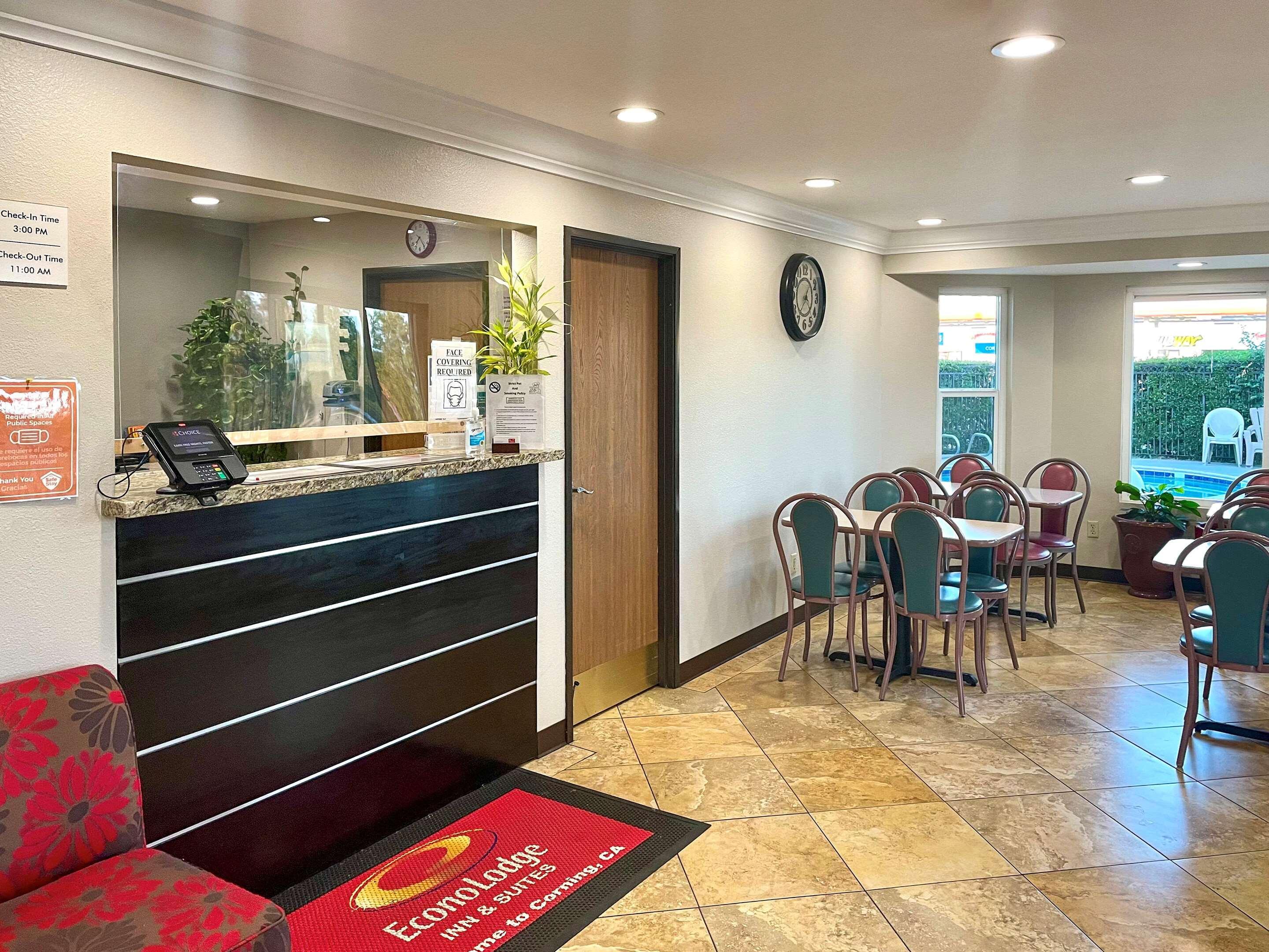Econo Lodge Inn & Suites Корнинг Экстерьер фото